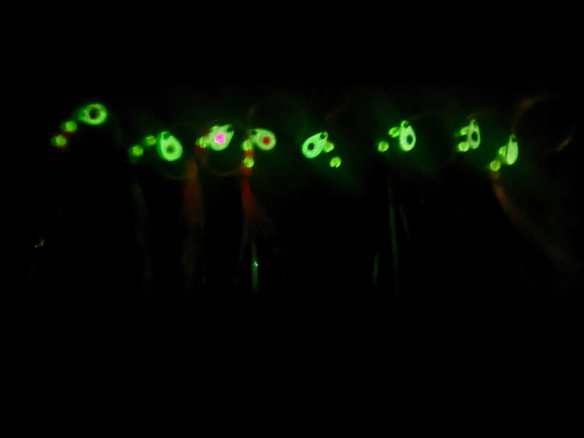 8 Color Fly Set Glow in the dark UV Hand painted Blades