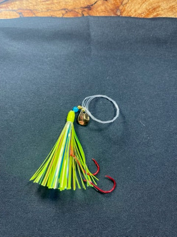 Chartreuse Fly With Gold Blade